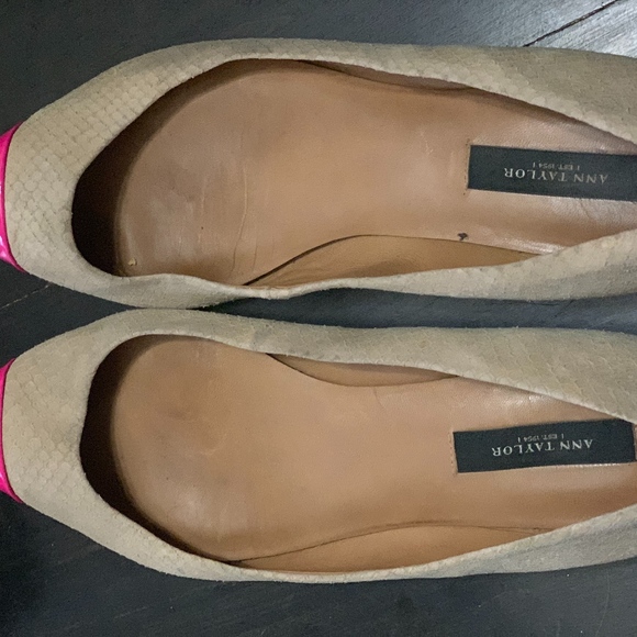 Ann Taylor Cap Toe Flats Hot Pink - Picture 1 of 1